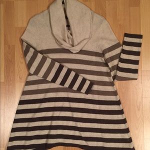 Saks 5th Avenue Sweater